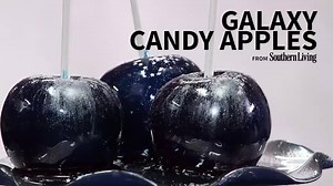 Jazz up classic candy apples with this magical, colorful twist. http://trib.al/VRcyLqa | Southern Living