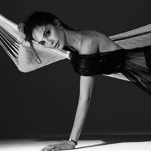 Wonder Woman Gal Gadot Strips Down to a Bra and Underwear—See the Pic!