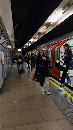 London Underground Victoria Line 2009 Stock Train Arriving At Tottenham Hale 30 January 2025 #shorts