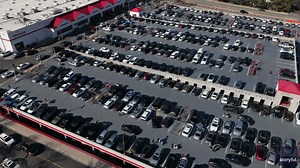 Timelapse shows busy Costco parking lot ahead of major winter storm