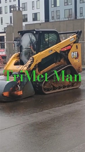 CATERPILLAR 289D3 Compact Track Loader With Sweeper Attachment #constructionvehicles