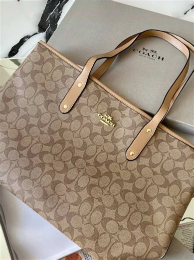 Why I Never Place My Bag on the Floor