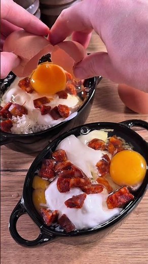ŒUFS COCOTTE AU CHORIZO : Le dîner prêt en 15 minutes ! 🍳🌶️ #RecetteExpress #cuisineaz