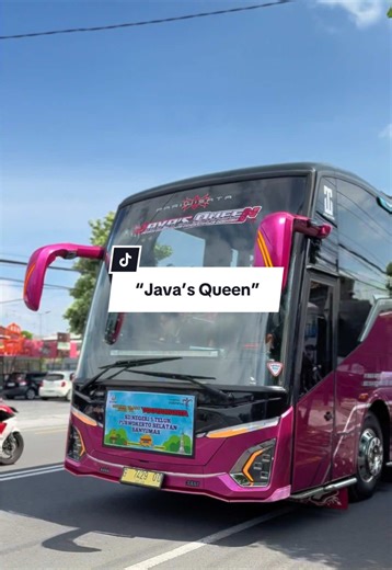 “Java’s Queen” keluar dari jogkem GK nih guys.. @Mas Catur @Aneka Bintang Gank #trending #viral #busmania #busviral #busbasuri