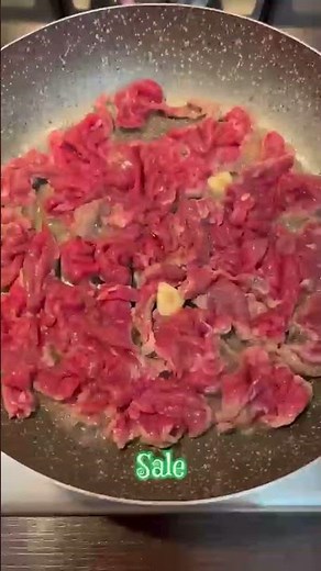 STRACCETTI DI CARNE CON FUNGHI