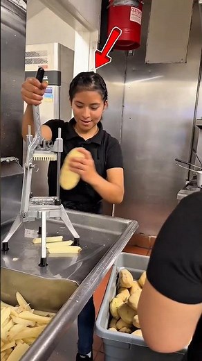 A strange incident happened to this hotel's cook. #interesting #facts #dailyfacts