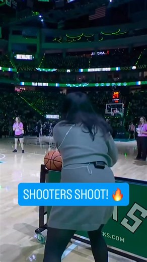NBA on NBC and Peacock sideline reporter Zora Stephenson got BUCKETS during the timeout during Knicks-Bucks. 💦 | On Her Turf