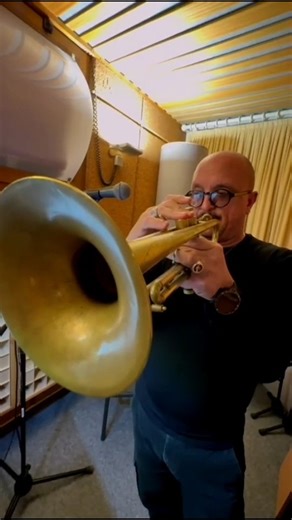 Giovanni Falzone on Instagram: "🔴 MAGIC MOMENTS - with my Ripa Trumpet❤️ Cari amici di ogni dove, sono reduce da due giornate bellissime trascorse in studio di registrazione, con il mio amato progetto LIBERA BAND, formato da giovani straordinari musicisti, di super talento - MUSICALE e UMANO! Sono molto soddisfatto della musica che abbiamo inciso perché abbiamo esplorato tantissime zone della musica creativa, proprio come piace a me👌 Tutto questo, sommato alla grande maestria di ripresa del su