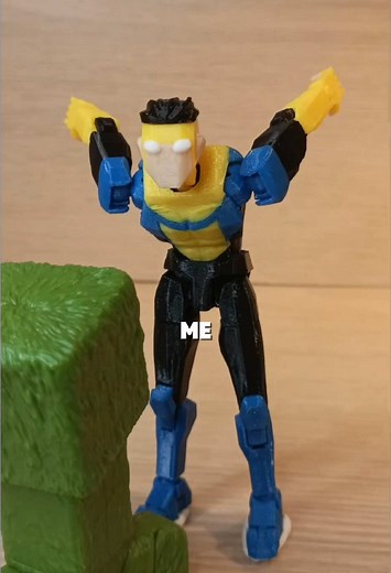 Creeper vs Invincible: A Stop Motion Showdown