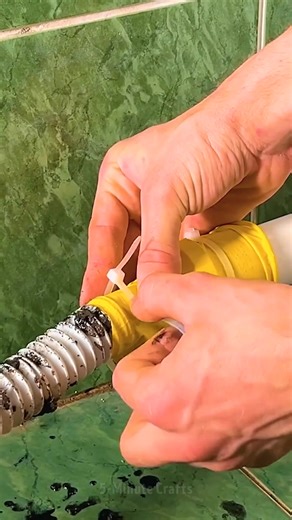 1.5M views · 1.5K reactions | Clever pipe fix for leaking | 5-Minute Crafts Men | Facebook