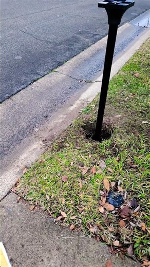 Installing mailbox post