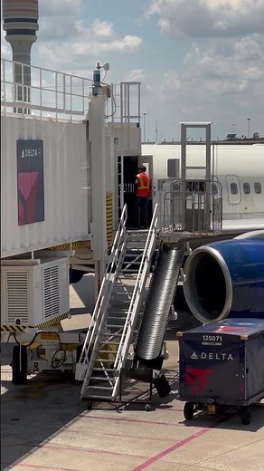 Baggage Handlers Get Rough With Luggage || ViralHog