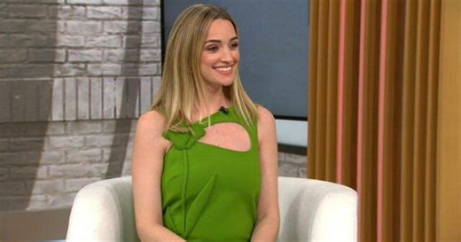 Brianne Howey on starring in Netflix series "Ginny & Georgia"