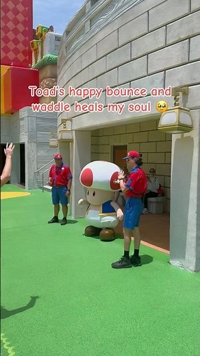 Toad’s Happy Bounce and Waddle: The Cutest Moment at Epic Universe!