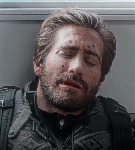 This Spider-Man scene is INSANE 😳 #spiderman #nowayh​ome #shorts