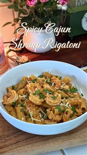 Spicy Cajun Shrimp Rigatoni | 10 Minute Easy Dinner