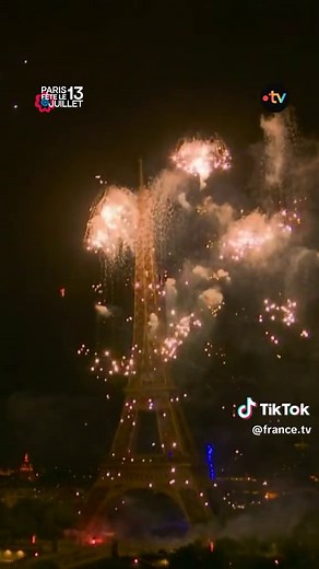 Feu d'artifice de Paris 13 juillet 2026 — Liberté, Égalité, Fraternité