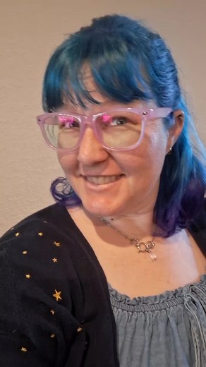 @Zenni Optical sent me the new EyeQ lenses and let me tell you I love them! What do you think? (More glow in the dark lenses whaaaat!?) #zenni #zennioptical #bluelight #infrared #eyeqlenses