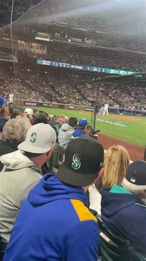 Alcs game 4 cal Raleigh at bat ￼