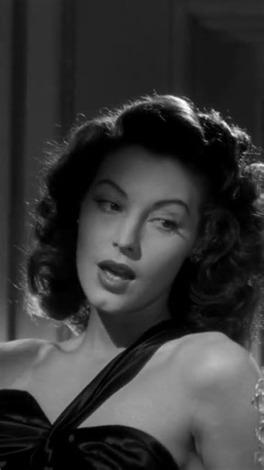 Is Ava Gardner the ultimate Golden Age icon? 🖤 #shorts #history #50sstyle #film #movie #hollywood