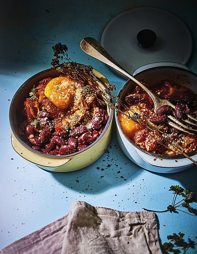 Chakchouka gratinée aux œufs et haricots rouges pour 4 personnes - Recettes - Elle à Table