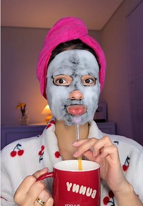 Spa day completo🌸🫧✨ Quer mais vídeos de spa, amigaaa? Eu comecei a cuidar melhor da minha pele, principalmente dessas áreas tipo axila e virilha... porque são regiões que podem escurecer mais fácil, né? Eu mesma depilo com lâmina e sei que precisa de um cuidado a mais 👀 Aí comecei a usar a linha Lisa Clareador da @Bio Soft Cosméticos justamente pra prevenir e cuidar no dia a dia Uso o Lisa Clareador corporal e o facial, que têm óleo de rosa mosqueta e niacinamida pra ajudar a uniformizar a pe