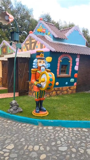 🌄 Cayambe, potencia turística del Ecuador. Ven y descubre La Villa Encantada de Cariacu en la parroquia de Ayora. ¡Un destino mágico que te espera! 💚✨ #CayambePotenciaTurística #VillaEncantadaDeCariacu #Ayora #TurismoCayambe | Cayambe Digital