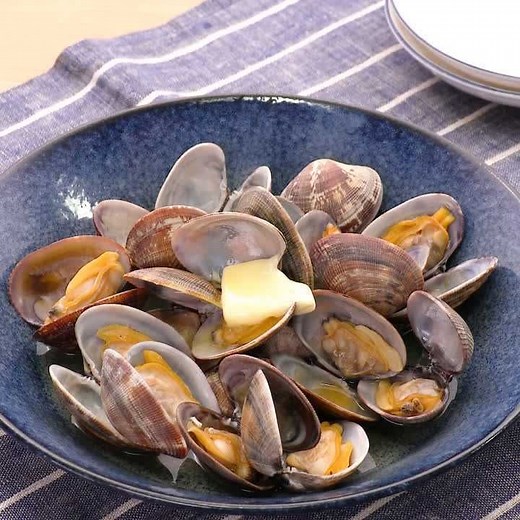 濃縮された旨味！ あさりのバター醤油酒蒸しのレシピ動画・作り方 | デリッシュキッチン
