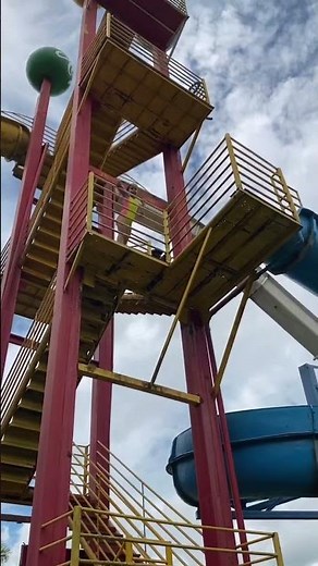 DESAFIO DA PISCINA NO SUPER PARQUE AQUÁTICO AMEI SUPER DIVERTIDO