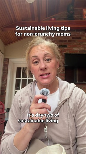 Recycling works best when it’s convenient. Most household waste comes from the kitchen, and only ~30% of recyclable materials actually get recycled. A small bin in the right spot can change that. If you want my printable recycling bin labels — comment or DM me and I’ll send them to you! #sustainableliving #momlife #recyclemore