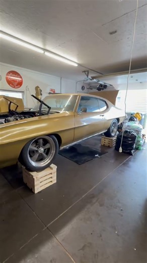 Getting some work done! #project #build #automobile #cars #mechanic #cool #impressive #diy #viral