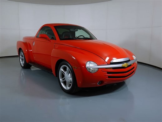 Pre-Owned 2004 Chevrolet SSR LS