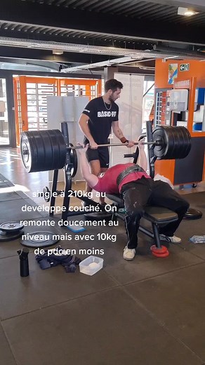 Ouais la perte de poids c'est pas facile :') #motivation #powerlifting #benchpress #gomuscu #gymtok #developpecouché #bench #press #foryou #foryoupage #fyp #basicfit #livesey