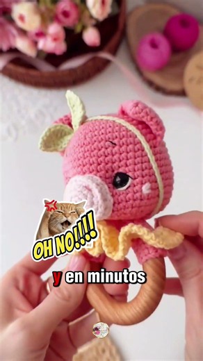 🐷 How to Crochet an Easy Amigurumi Pig Rattle | +5000 Amigurumi Patterns in Spanish