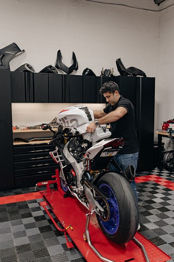 5.9K views · 185 reactions | Carbon fiber + BT MOTO Velocity Stacks...