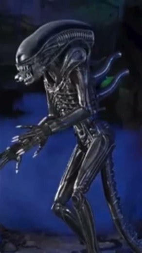 6.8 ft Xeno Morph released video Spirit Halloween! #halloween ￼