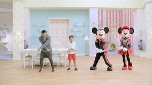 Pump up those muscles aur ho jao taiyaar for a fun home workout routine with #Mickey and #Minnie! 💪Simple hain, quick hain, aur bohot hi mazedaar bhi. 😍👯 | Disney India