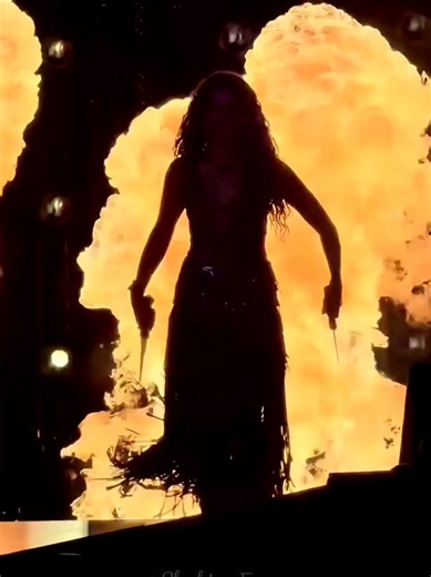 Shakira's Spectacular Belly Dance Performance