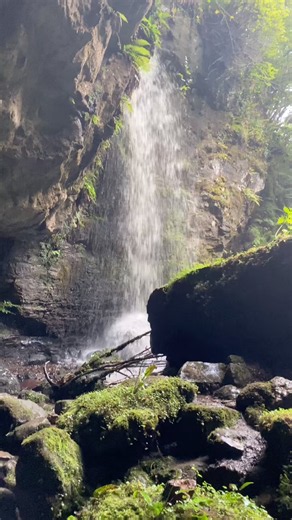 This Irish Cave Became Hollow Hill in Game of Thrones ☘️