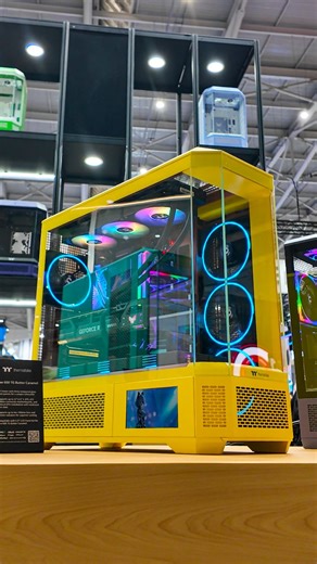 Brittany Marie on Instagram: "Listen, im not a good driver 😂 well on sim rigs, Thermaltake’s Computex booth was wild this year 😍🙏🙏 new compact cases, fresh colors like Mint Strawberry, and even a fully submerged PC. The View 390 now supports BTF, and they’ve put screens on everything.....fans, cases, you name it. Oh, and their motion sim rig? That thing is crazy talk about throwing you around 😂😂✌️ always a pleasure seeing all the cool things they have each year 🥹🙏 #pcbuild #pcsetup #gami