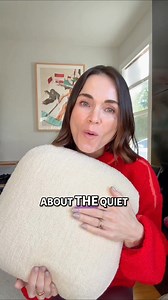 When kids get overstimulated, it can escalate fast. The pacing, the tears, covering their ears, and that feeling of overwhelm taking over their entire body. Some parents build a “calm kit”… but the Quiet Mind Weighted Pillow often becomes the one thing that actually makes a difference. The soft knit texture gives them something comforting to touch, while the even weight helps regulate their sensory system so they can settle more quickly. Occupational therapists use the same principle for their p