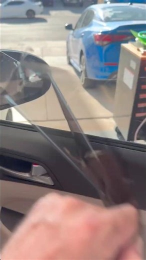 The Easiest Way To Remove Old Window Tint In 60 Seconds.