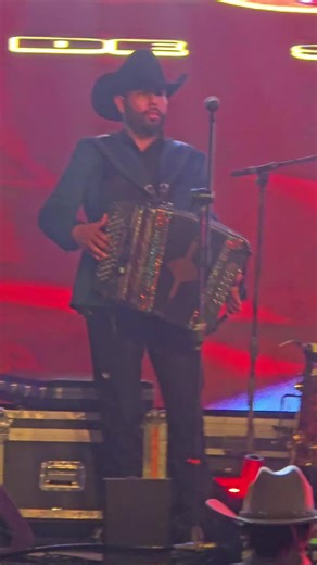 Los Halcones de san luis 💃🕺💯 #generalshowcenter #lamaximaautoridad🤟 #baileshuapangueros❤️ #bailesmty🇲🇽