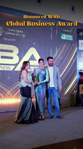 Ritu Mam has been honored at the GBA 2025 by Jackline Frendes as the Best Fashion Design Inst. India