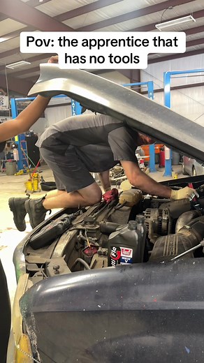My Apprentice's Tool Struggles in Diesel Repair
