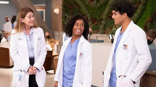 How many spin-offs of 'Grey's Anatomy' are there?