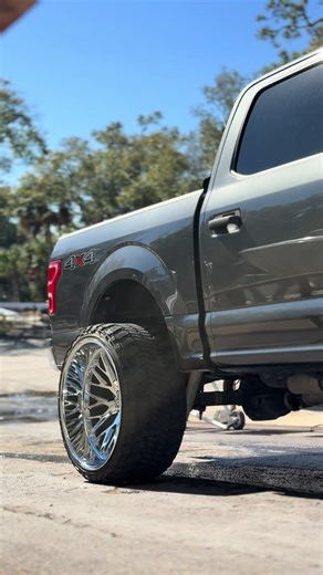 Explore the Ford Motor Company's 5.0 Coyote Engine