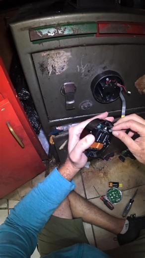 744K views · 3.9K reactions | Drill open cash management safe in convenience store. Look like the never clean the floor. I hope the health department not going to show up soon. #cashmanagement #dropsafe #healthdepartment #dirtyfloor | Vault Cracker | Facebook