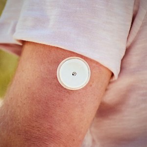 Continuous glucose monitors (CGMs) are life-changing tech. Period. When you connect your body’s glucose levels to what you do every day, you learn more about your metabolism. That's how you flip your health and wellness journey on its head: You build healthier habits based on what your body is telling you. Here’s what you need to know about how health tech like Lingo could help you: https://abbo.tt/48n1LPL | Abbott