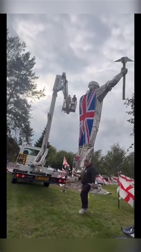 In Brownhills, Walsall, patriots drape the miner monument in a Union flag. #raisetheflags #Stoptheboats #Nationalism #BritishPeopleFirst #Patriotism | British Democrats